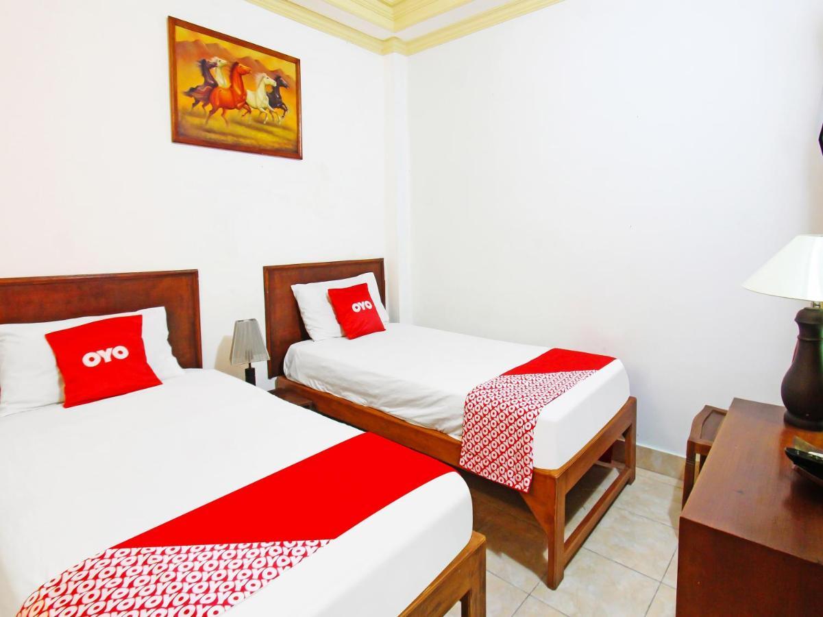 Oyo 91564 Ayodya Guest House Матарам Екстериор снимка