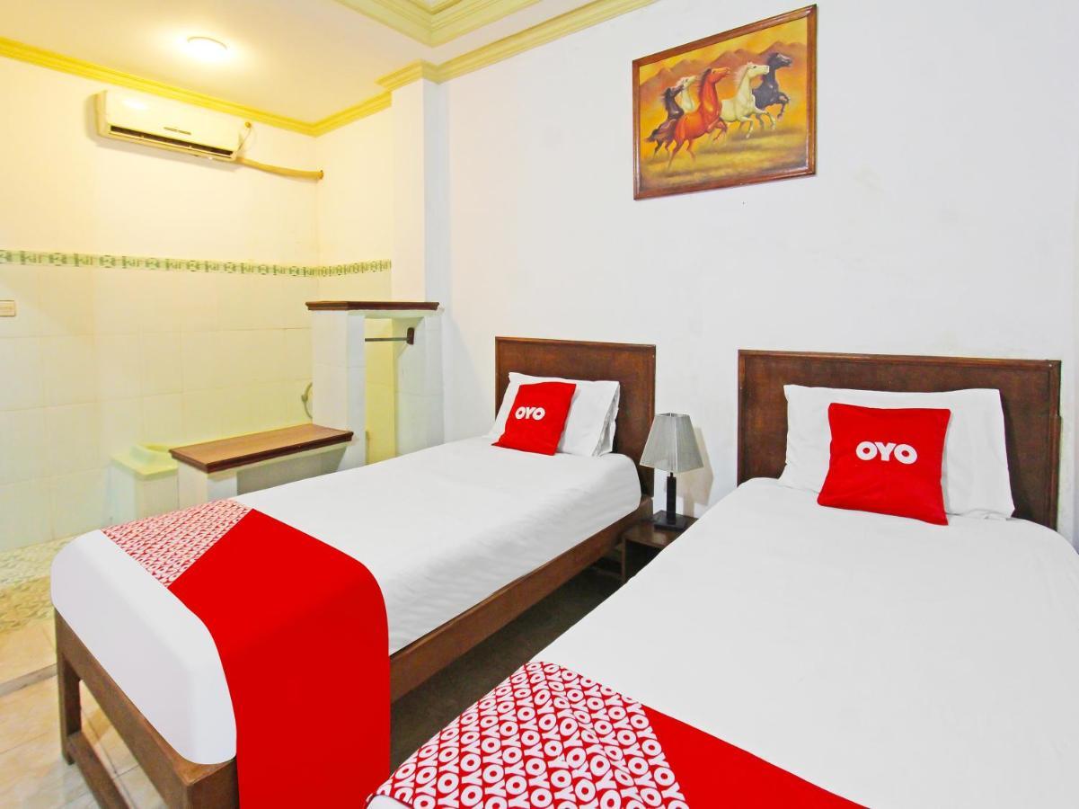 Oyo 91564 Ayodya Guest House Матарам Екстериор снимка